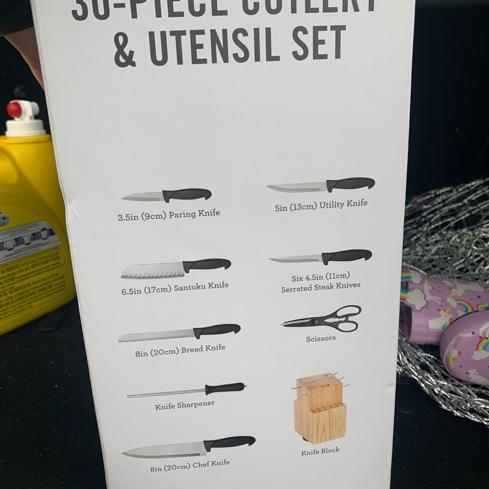 Martha Stewart 30 piece cutlery set BRAND NEW